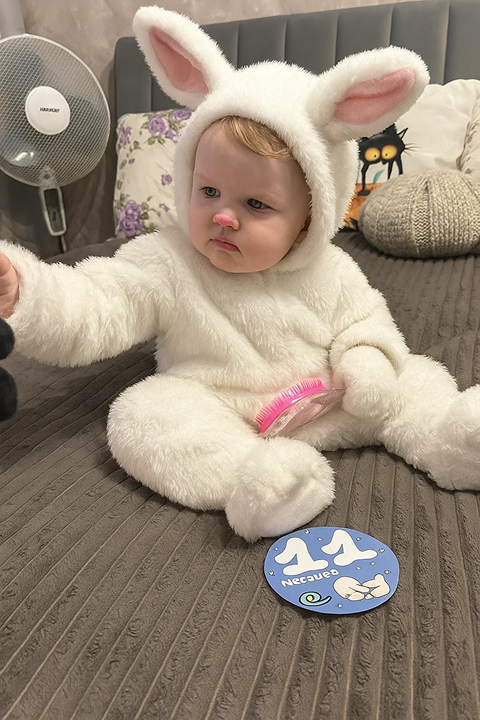 Christmas Costume Photo with AI